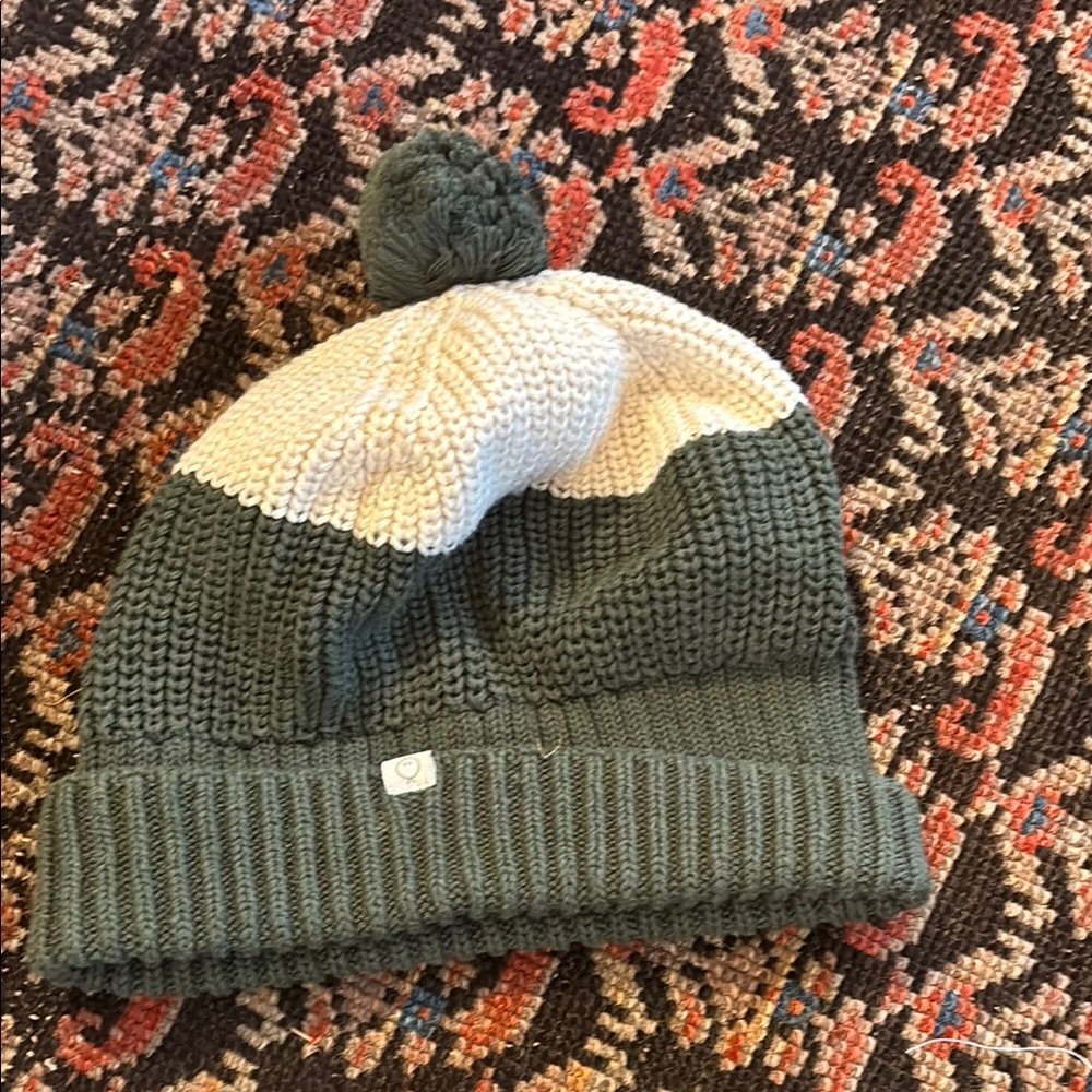 Kids Two-Tone Pom Beanie Hat - Green & Cream